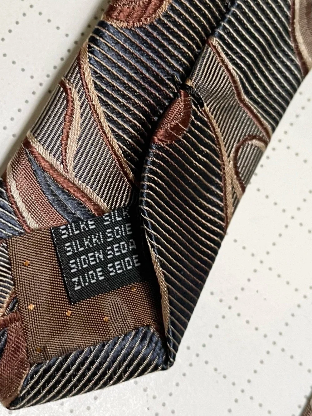 Barcelino handmade silk